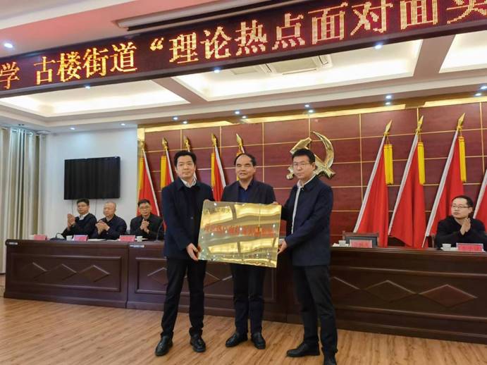 ˵:eb22a23363d08f00bc5074275182113